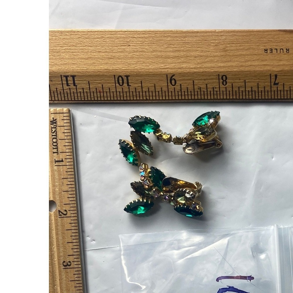 Sparkling Green Rhinestone Bow Dangle Earrings‎ Gold Tone Vintage